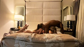 teen fingered and pussy licked by amateur