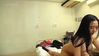 00827,A woman's pleasure is in full swing!