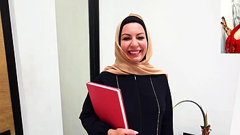 Piss on Face of Saudi Mother Fatima Al-Massari while Hijab