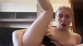 Good solo in the morning with a long-legged blonde babe