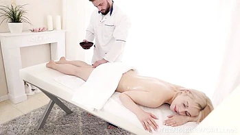 An awesome blonde with good ass Molly Cute impaled by long dick