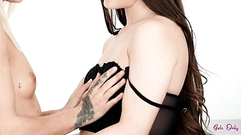 Chloe Temple and Megan Marx are enjoying masturbation