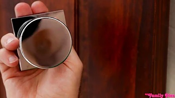 Lusty redhead model Scarlet Skies screwed in the morning