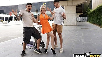 Sweet outdoor FMM fuck with a long-legged anal babe Angie Lynx