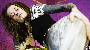 Fingering clip with promiscuous Anuskatzz from Dirty Dreaz