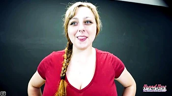 Inveigling girlfriend's curvy sex