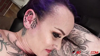 Elite Sascha's double blowjob action