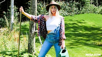 Conquering Rosa's long hair clip