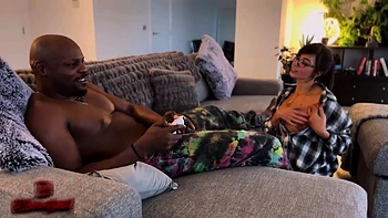 Aaliyah Yasin Jerks Shadow Dimitri's BBC With Her Feet!