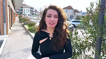 Leila melts for Lexie, with whom she will use many sex toys for new pleasures! - Jacquie et Michel TV