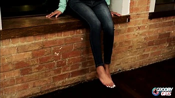 Flattering bunny - long legs clip - Grooby Girls