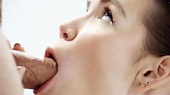 Sexy Girl Tries Anal For The First Time - Hardcore