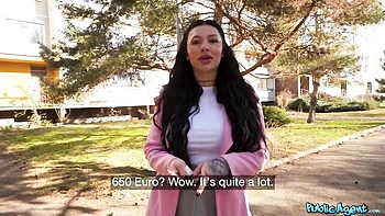 Watch sexy Nala's action