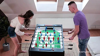 Stacy Cruz BG 2 - Karups