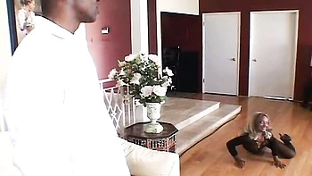 Dainty Vixen's natural boobs clip