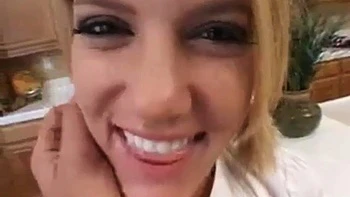 Hairstylist sluts: Blowjob, Cowgirl  Missonary Porn