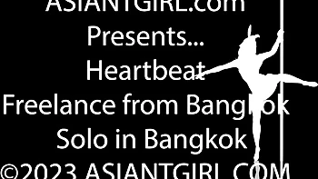 Small tits porn with erotic side chick from Grooby Girls