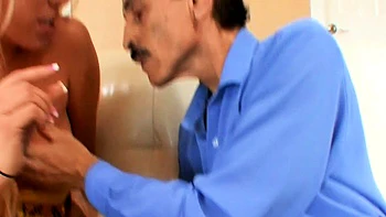 Slutty Jamie Applegate Makes Cuck Watch