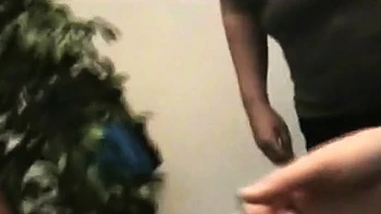 ldre svensk amatr ger en avsugning till en ldre man