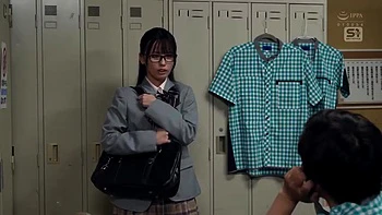 GBUXIEZHIRCVILQUXR44SONE958