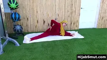Muslim girl in hijab cheats on husband with personal trainer