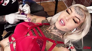 Amber Luke and Amber B's toy clip by AltErotic