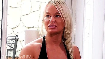 Dana Vespoli And London River In : London