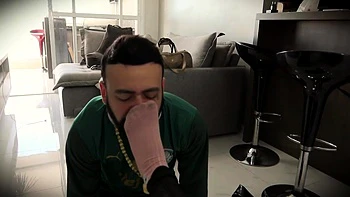 LFD Dream Girls With Stinky Feet - Sabrina Smelly Feet