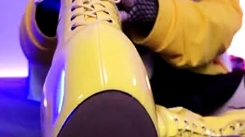 Queenie Steph High Heels And Bare Feet