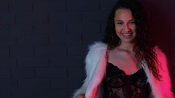 Two cute babes, Oliver Flynn and Liz Jordan, are having a steamy 69 sex session.