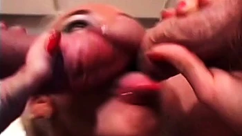 Petite blonde teen amateurs hardcore fun at home