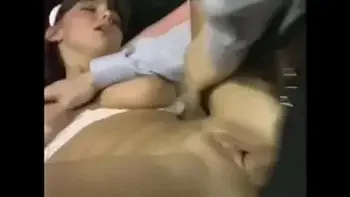 se folla a la sirvienta antes de la reunión