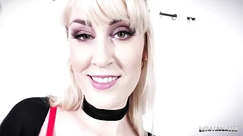 Amateur porn with elite Lex Steele and Maxim Law from LexSteele XXX