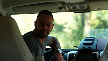 Angel tries his luck in an explosive threesome! - Jacquie et Michel TV