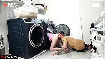 Skinny brunette Tess Thompson is enjoying intensive dick-riding