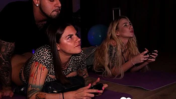 Gamer girls slobber all over my cock