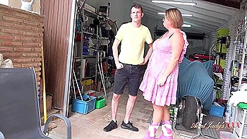 Busty Redhead Cougar Jojo Seduces The Mechanic