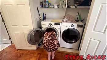 I Fuck My Stepmom Stuck In The Washing Machine And Give Her A Creampie - Steve Rickz, Bootyandthebeast
