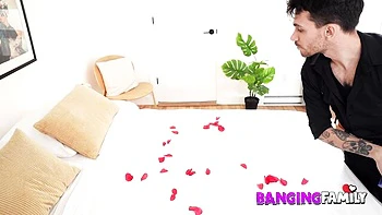 Banging Family featuring lady's stepbrother movie