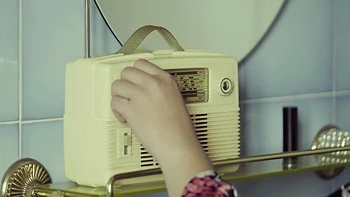 A sensual Parisian stroll for the beautiful Tina! - Jacquie et Michel TV