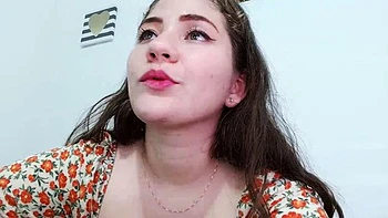 Sexy Chubby Milf Playing With Herself: Amateur, Masturbation  Cam Porn