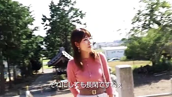 美人妻がパンティ越しのオマンコ愛撫とクンニで快楽にとろける