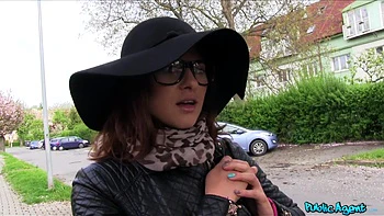 PublicAgent - Billie Star