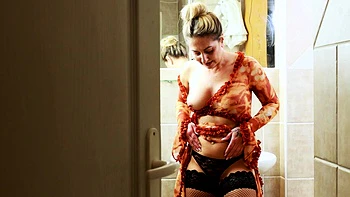 Euro milf Jane Sweet relaxes in the bathroom