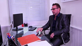 Lavyana, 29 years old, salesperson in Lille! - Jacquie et Michel TV