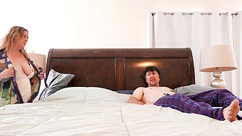 Stepmom Makes Up For Having To Share A Bed By Giving Head