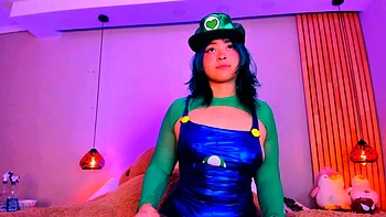 Amateur Teen with Huge Dildo Masturbating on Webcam