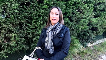 Paola, 21 years old, new nugget for J&M! - Jacquie et Michel TV