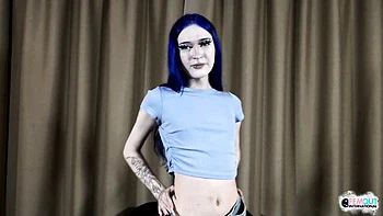 Luring Malvina - cute movie - Femout