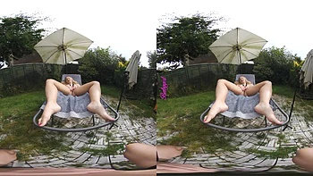 Teasing Frenchie 18.y.o Teen Fingered In Backyard